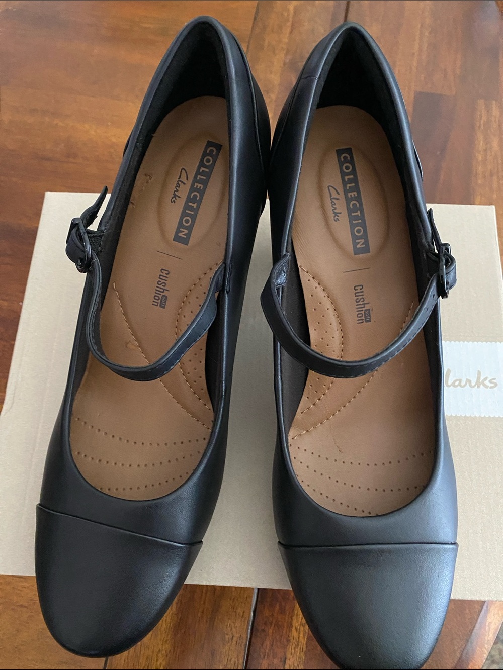 Clarks Collection Black Leather Mary Jane Pumps "Garnit Tianna" New in Box